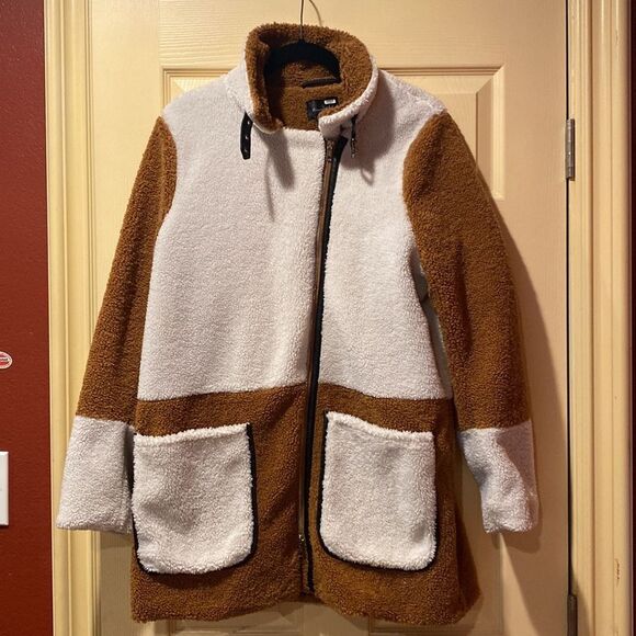 Line & Dot Multi Faux Shearling Coat - Picture 10 of 13